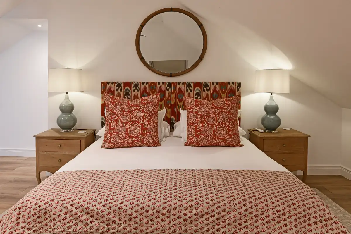 The Coach House Room 6 Classic Loft Room Double 3