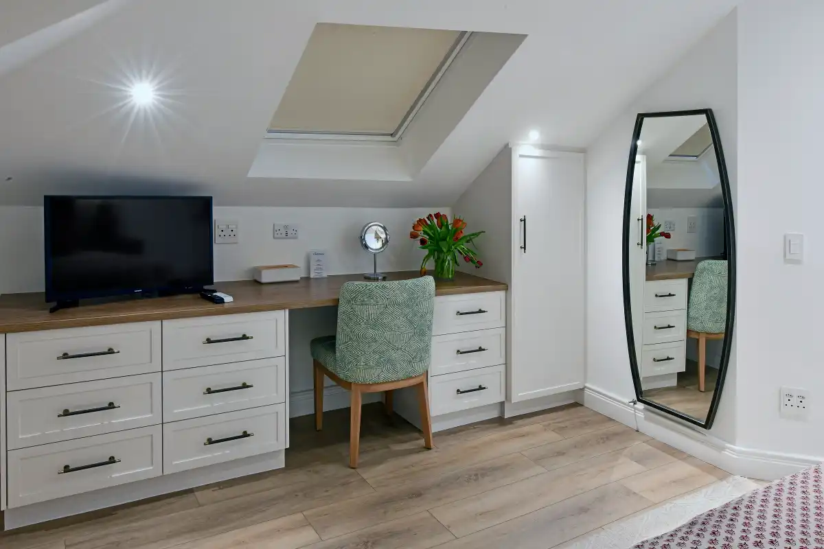 The Coach House Room 6 Classic Loft Room Double 5